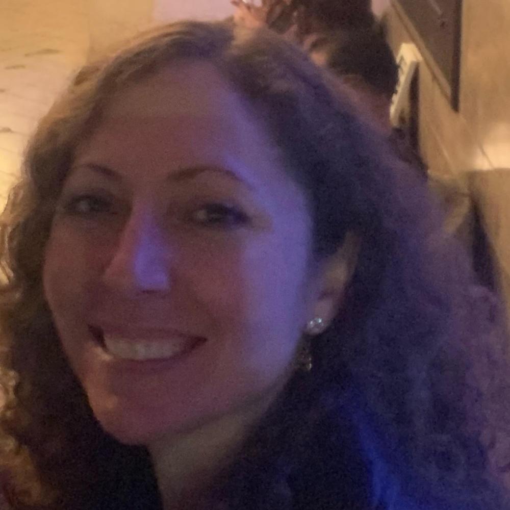 Meet your Posher, Dalia